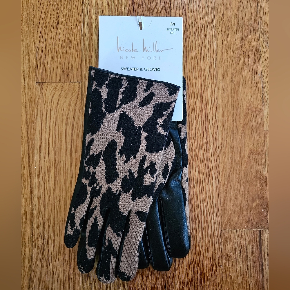 Nicole Miller Leopard Print Gloves